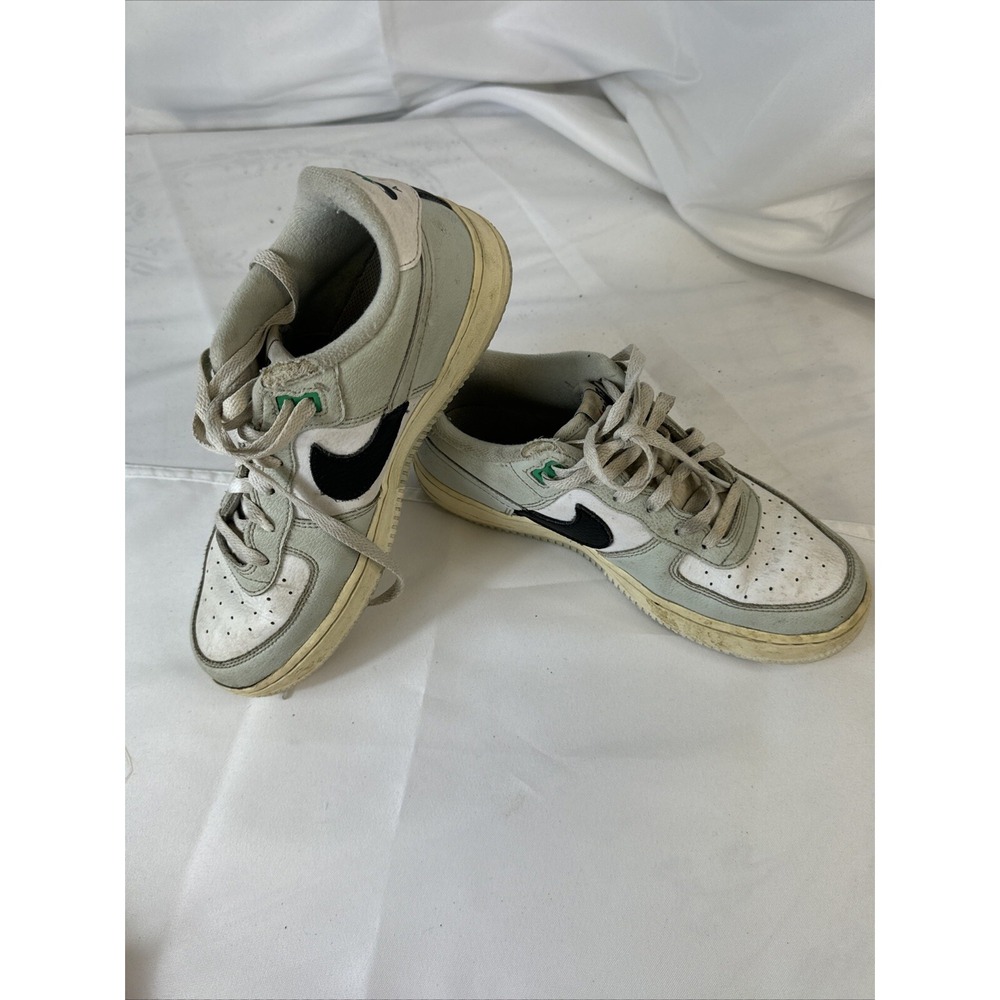 Nike Men's Air Force 1 '07 LV8 Split Sz 7 Light Silver Black | DZ2522-001 |flaw